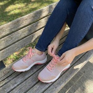 Vionic Women's Pink and Coral Sneakers Sz 8 NWT